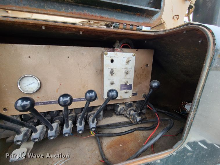 image for item IF9278 1974 Peterbilt 359ST  tow truck