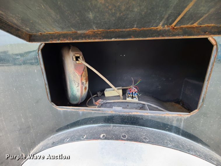 image for item IF9278 1974 Peterbilt 359ST  tow truck