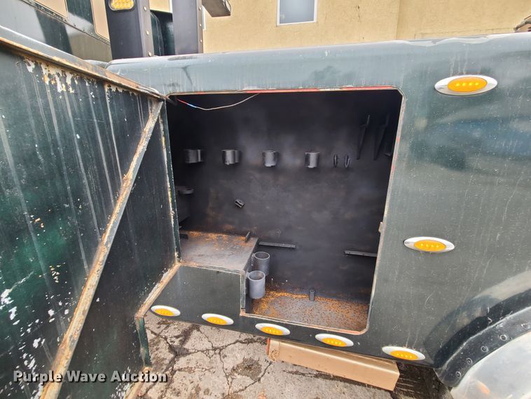 image for item IF9278 1974 Peterbilt 359ST  tow truck