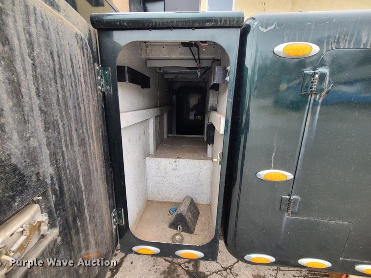 image for item IF9278 1974 Peterbilt 359ST  tow truck