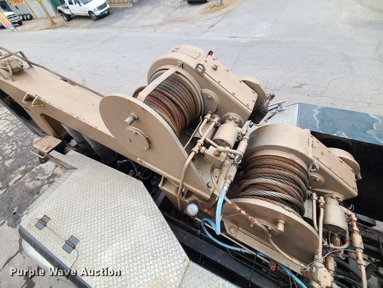 image for item IF9278 1974 Peterbilt 359ST  tow truck