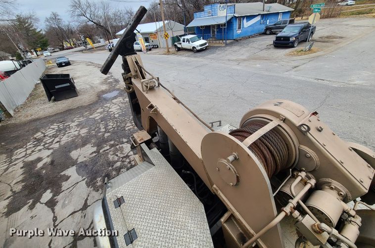 image for item IF9278 1974 Peterbilt 359ST  tow truck