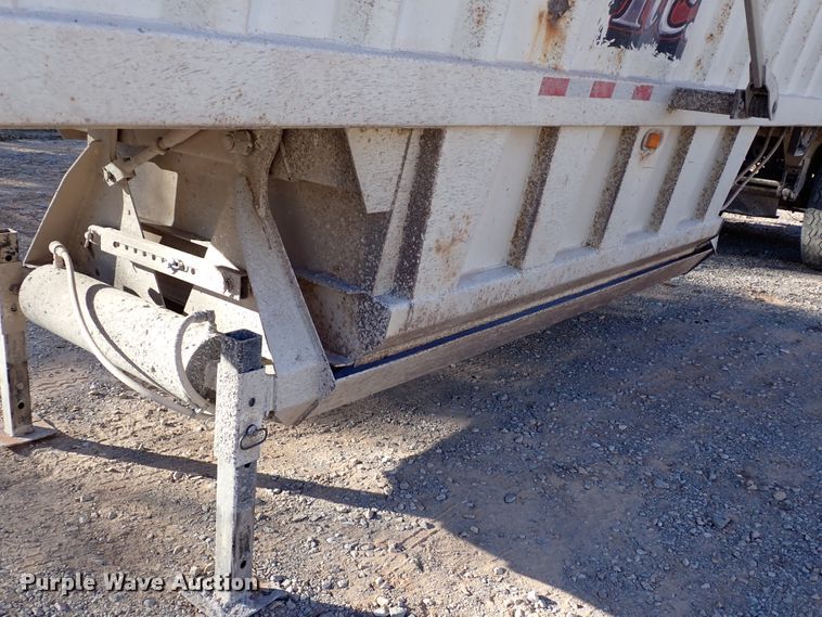 image for item IS9256 2013 CTS BDT-40  bottom dump trailer