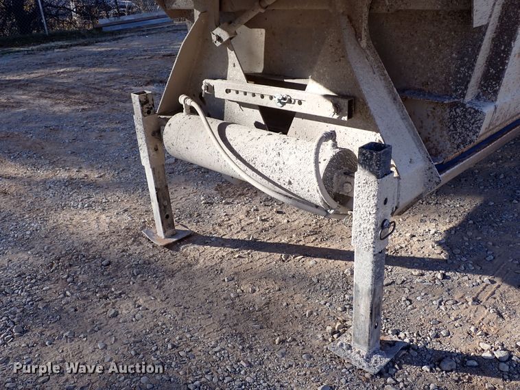 image for item IS9256 2013 CTS BDT-40  bottom dump trailer