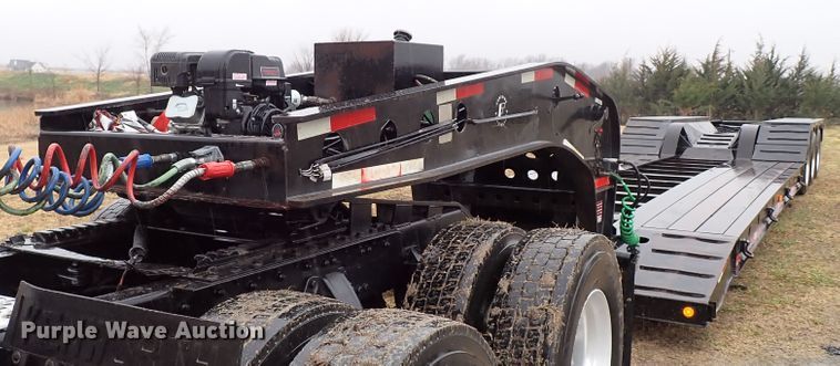 image for item IS9314 1996 Fontaine TA50NGB  lowboy equipment trailer