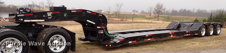 image for item IS9314 1996 Fontaine TA50NGB  lowboy equipment trailer