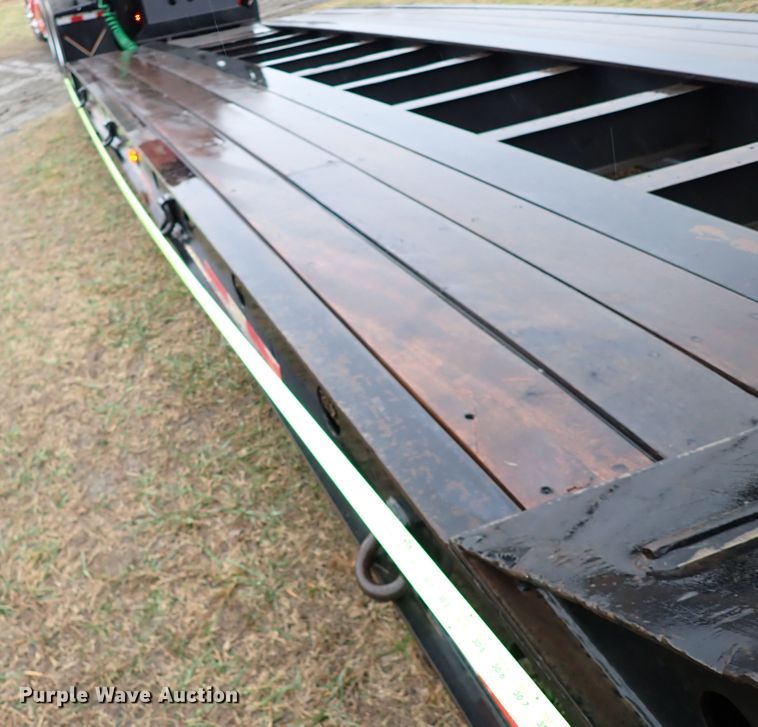 image for item IS9314 1996 Fontaine TA50NGB  lowboy equipment trailer