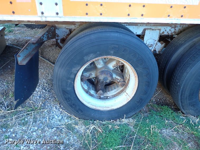 image for item IS9337 1990 Wabash National  dry van trailer