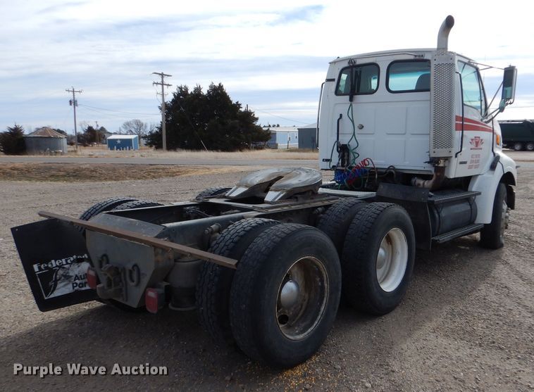 image for item IV9956 2000 Sterling AT9500  semi truck