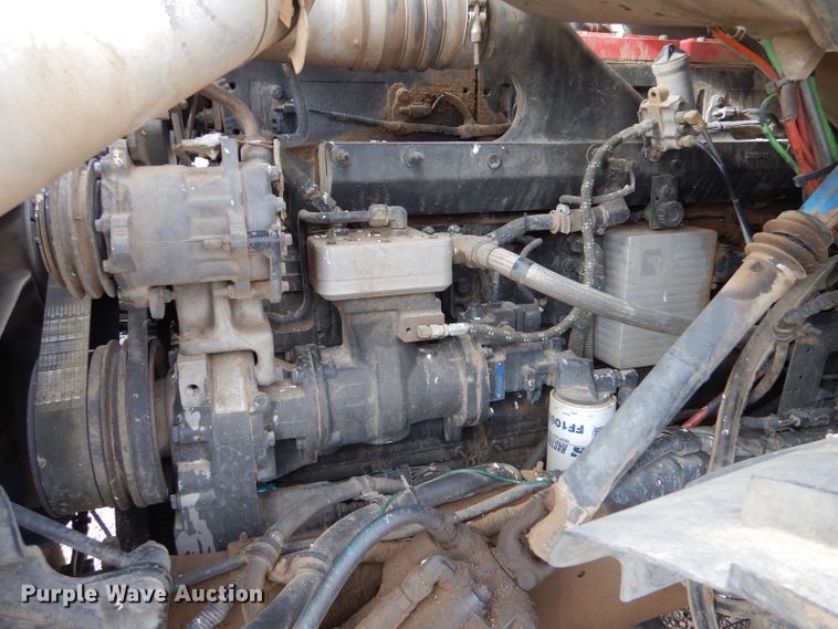 image for item IV9956 2000 Sterling AT9500  semi truck