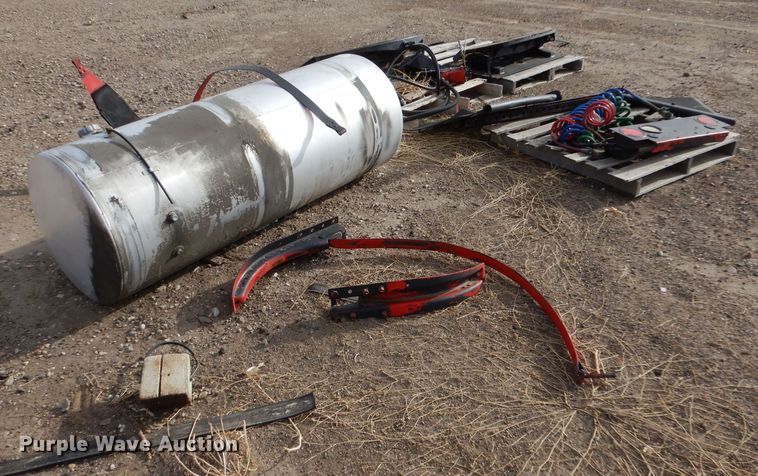 image for item IV9957 Truck parts