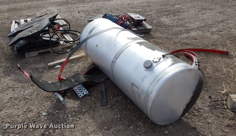 image for item IV9957 Truck parts