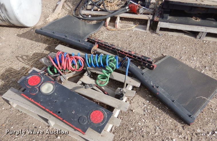 image for item IV9957 Truck parts