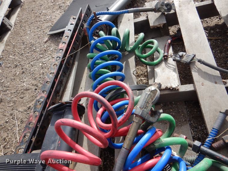 image for item IV9957 Truck parts