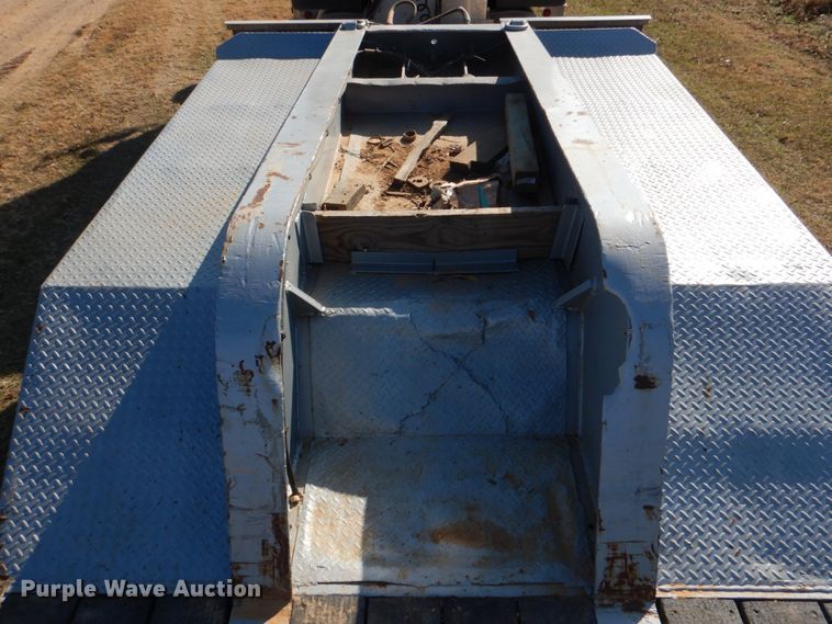 image for item JD9478 1979 Chancey  equipment trailer