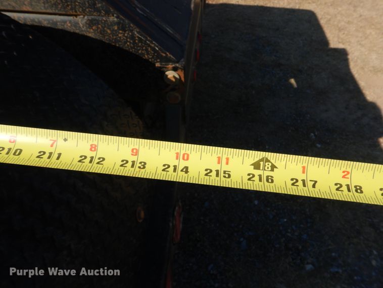 image for item JD9483 1993 Peterbilt 379  semi truck