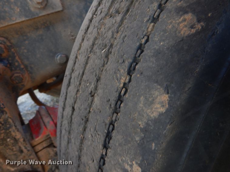 image for item JD9483 1993 Peterbilt 379  semi truck