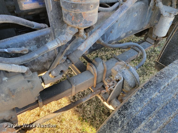 image for item JE9276 1996 Kenworth T800  truck cab and chassis