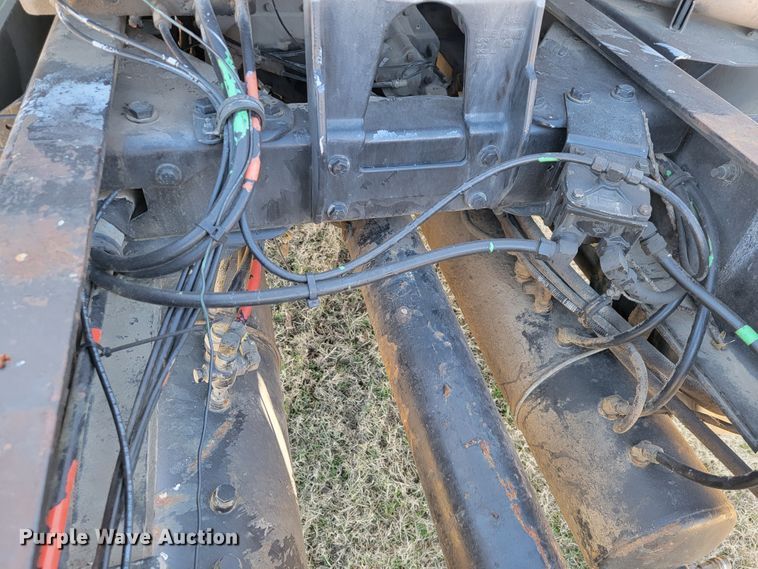 image for item JE9276 1996 Kenworth T800  truck cab and chassis