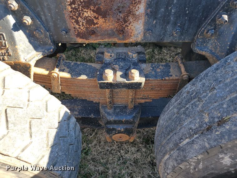 image for item JE9276 1996 Kenworth T800  truck cab and chassis