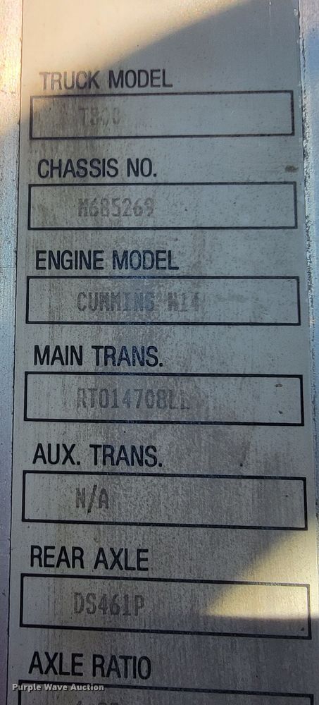 image for item JE9276 1996 Kenworth T800  truck cab and chassis