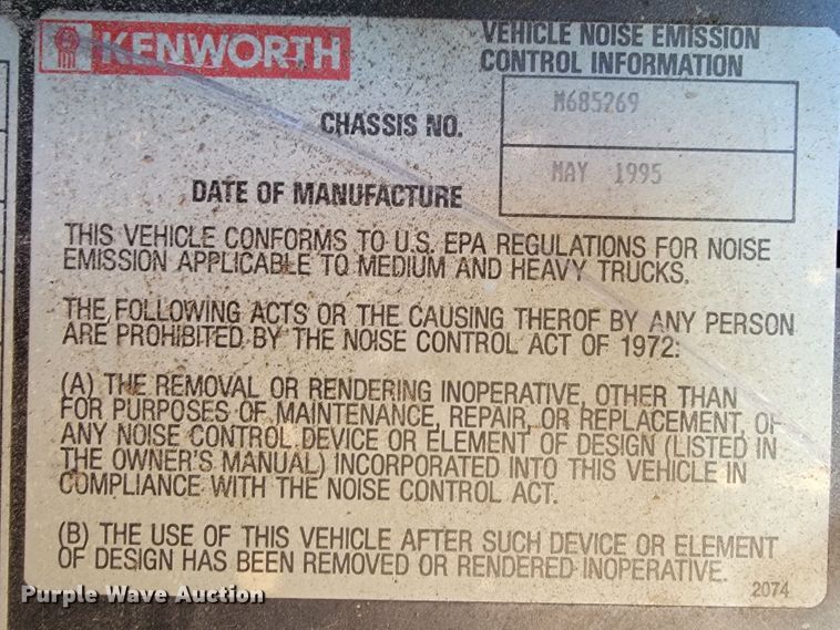 image for item JE9276 1996 Kenworth T800  truck cab and chassis