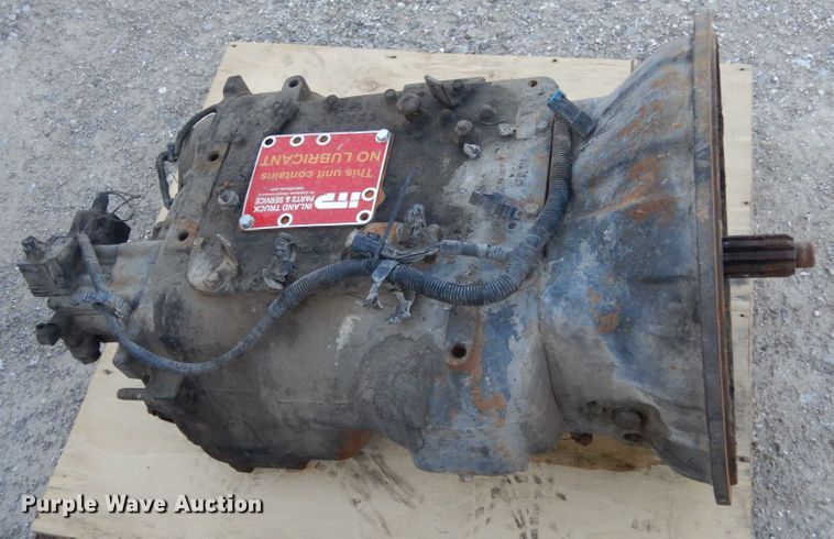 image for item JI9256 2003 Freightliner Columbia 120  semi truck