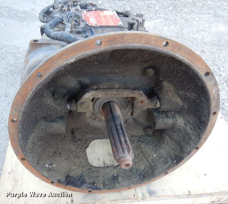 image for item JI9256 2003 Freightliner Columbia 120  semi truck