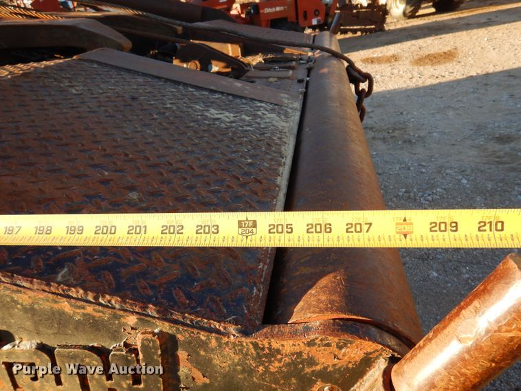 image for item JJ9776 1985 Freightliner  winch truck