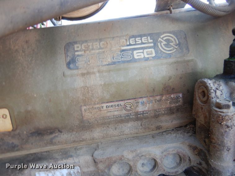 image for item JJ9778 1994 Freightliner FLD120  semi truck