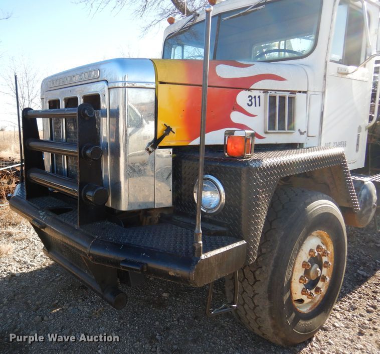 image for item JJ9784 1978 International  winch truck