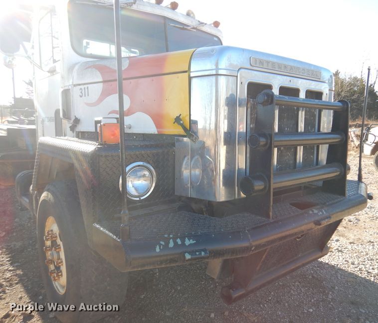 image for item JJ9784 1978 International  winch truck