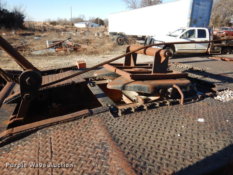 image for item JJ9784 1978 International  winch truck