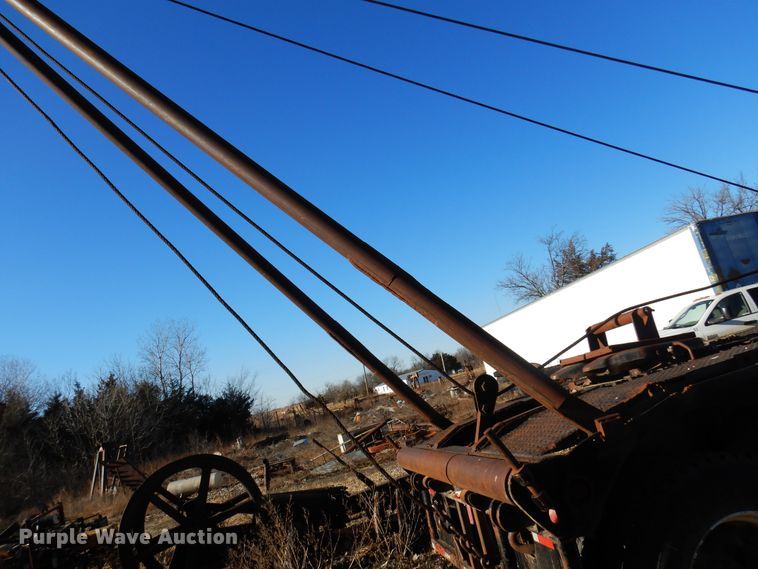 image for item JJ9784 1978 International  winch truck