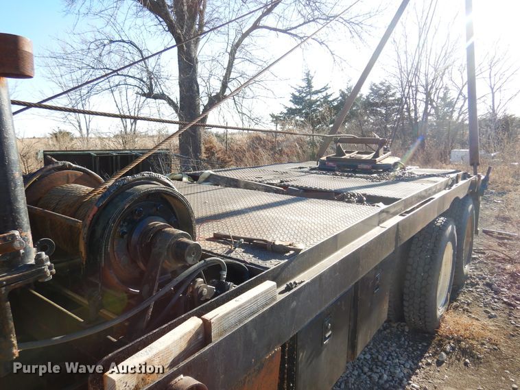 image for item JJ9784 1978 International  winch truck