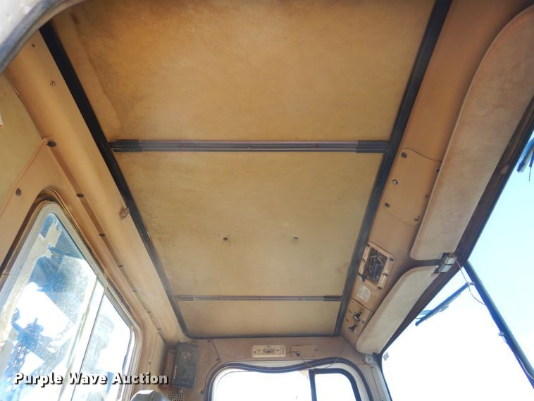 image for item JJ9784 1978 International  winch truck