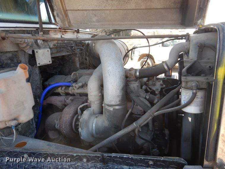 image for item JJ9784 1978 International  winch truck