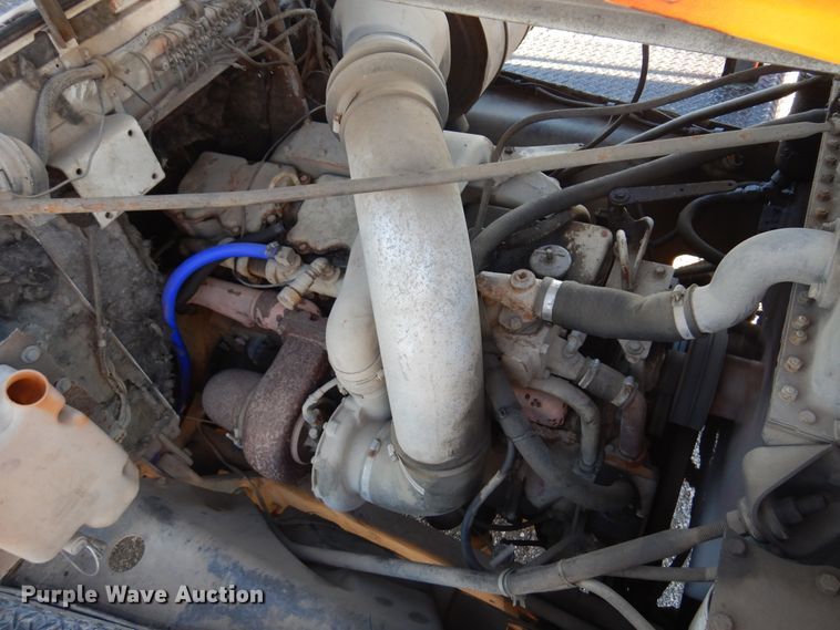 image for item JJ9784 1978 International  winch truck