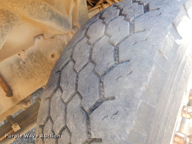 image for item JJ9784 1978 International  winch truck