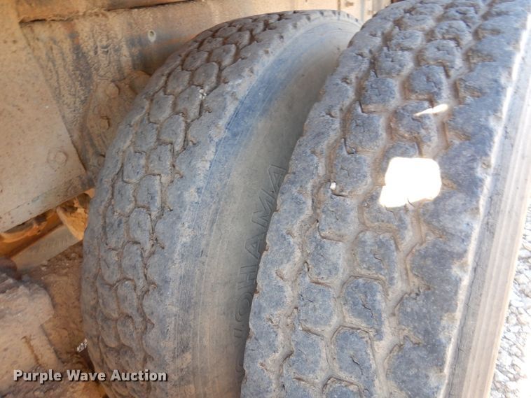 image for item JJ9784 1978 International  winch truck