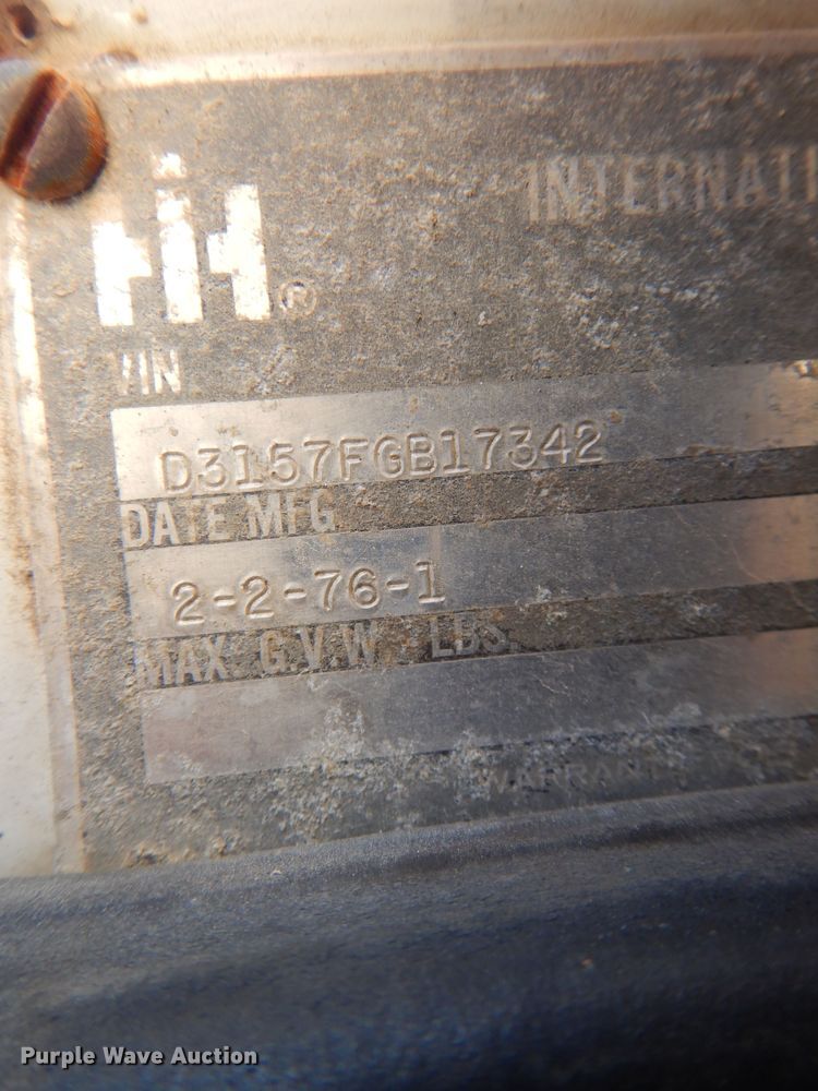 image for item JJ9784 1978 International  winch truck