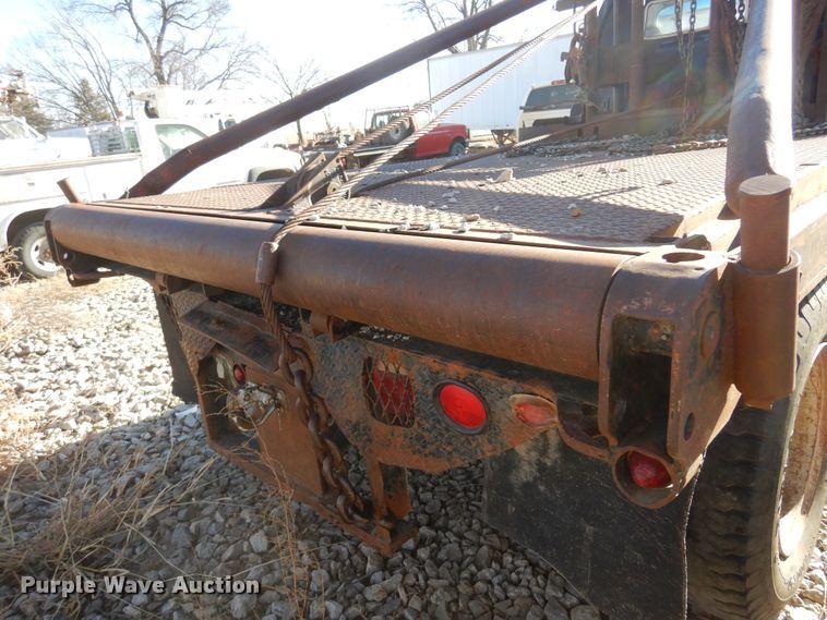 image for item JJ9786 1985 Chevrolet C7500  winch truck