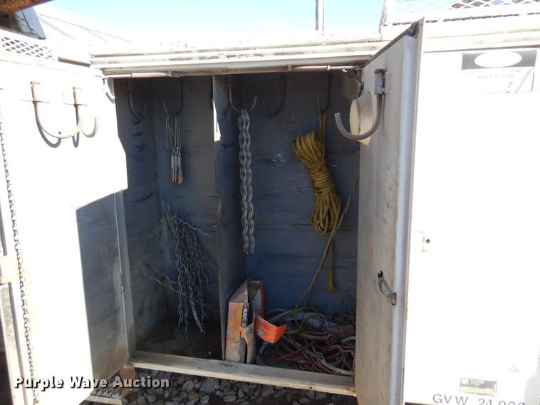 image for item JJ9790 1989 Chevrolet C7500  digger derrick truck