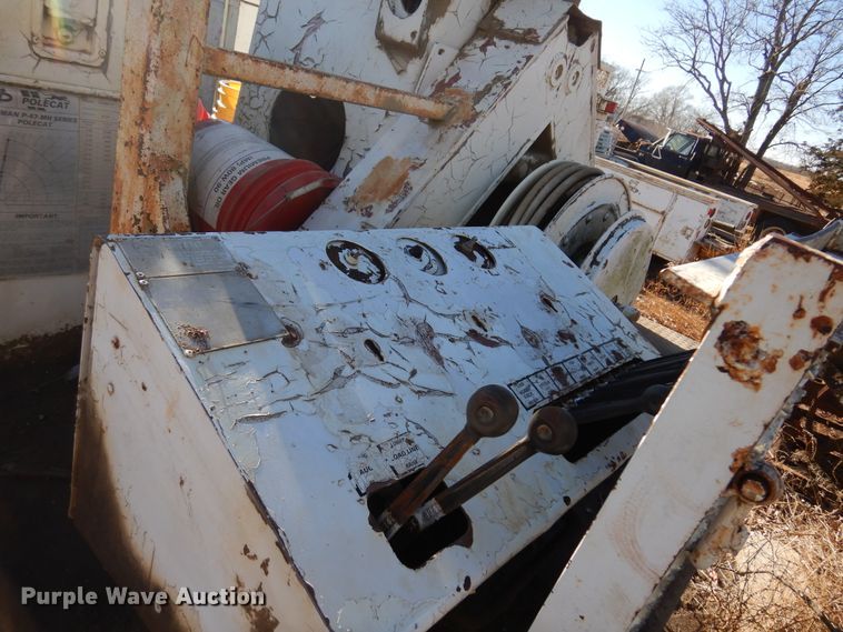 image for item JJ9790 1989 Chevrolet C7500  digger derrick truck