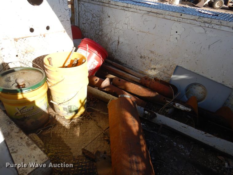 image for item JJ9790 1989 Chevrolet C7500  digger derrick truck