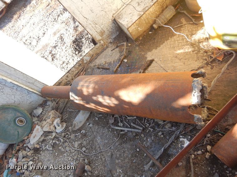 image for item JJ9790 1989 Chevrolet C7500  digger derrick truck