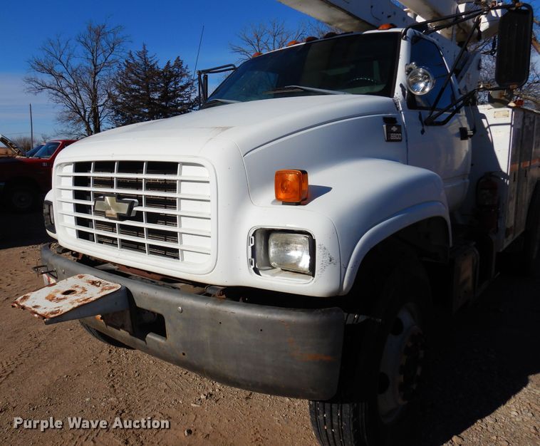 image for item JJ9791 1998 Chevrolet C6500  bucket truck