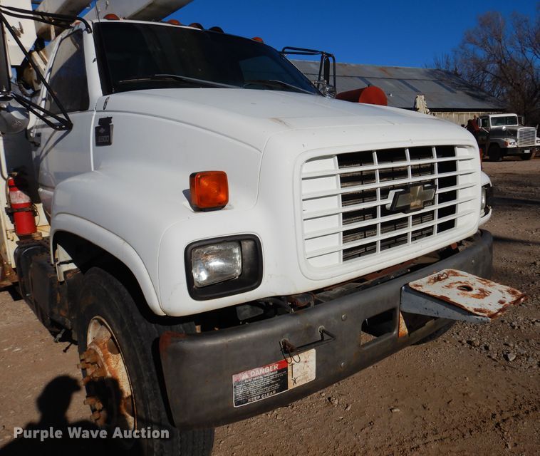 image for item JJ9791 1998 Chevrolet C6500  bucket truck