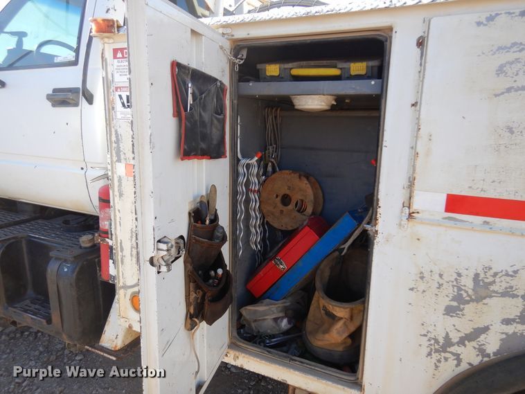 image for item JJ9791 1998 Chevrolet C6500  bucket truck