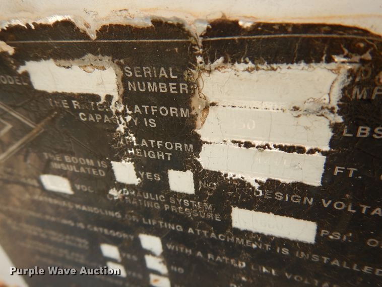 image for item JJ9791 1998 Chevrolet C6500  bucket truck